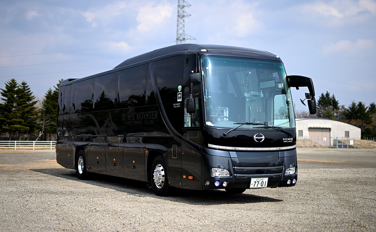 翔礼交通 BLACK-MONSTER #7701 車体右斜面