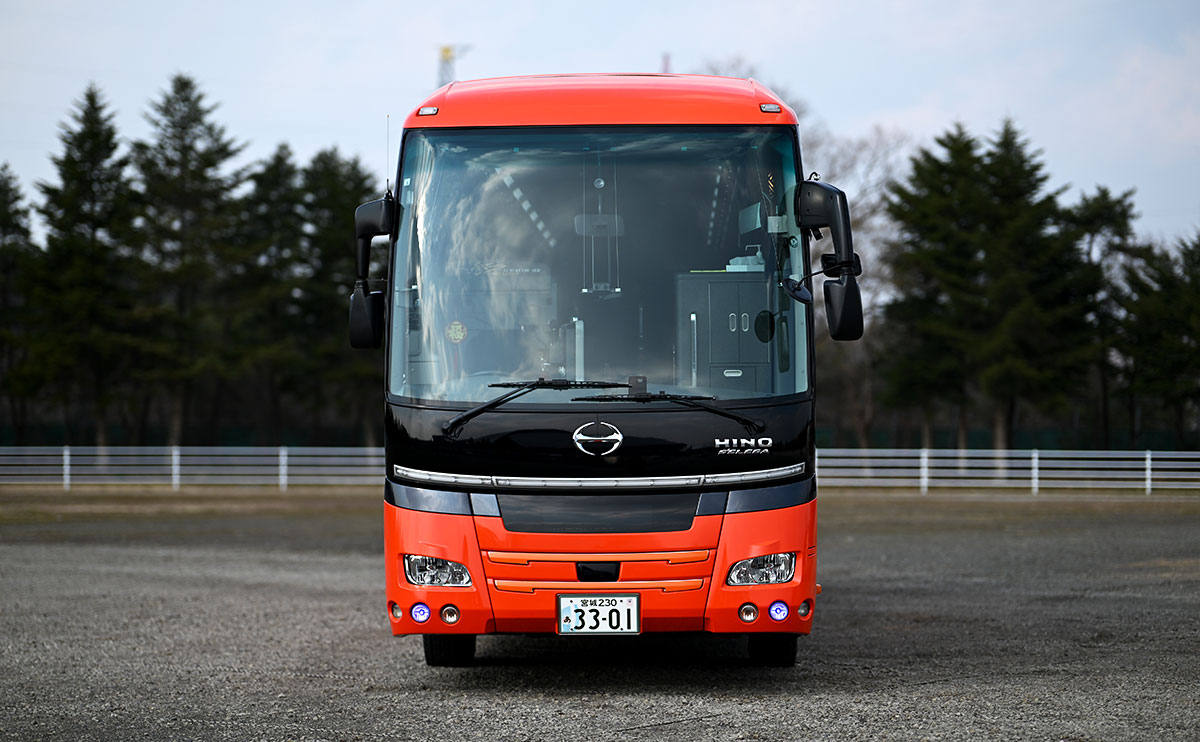 翔礼交通 神鷹 MOBILE-KAMITAKA #3301 車体前面