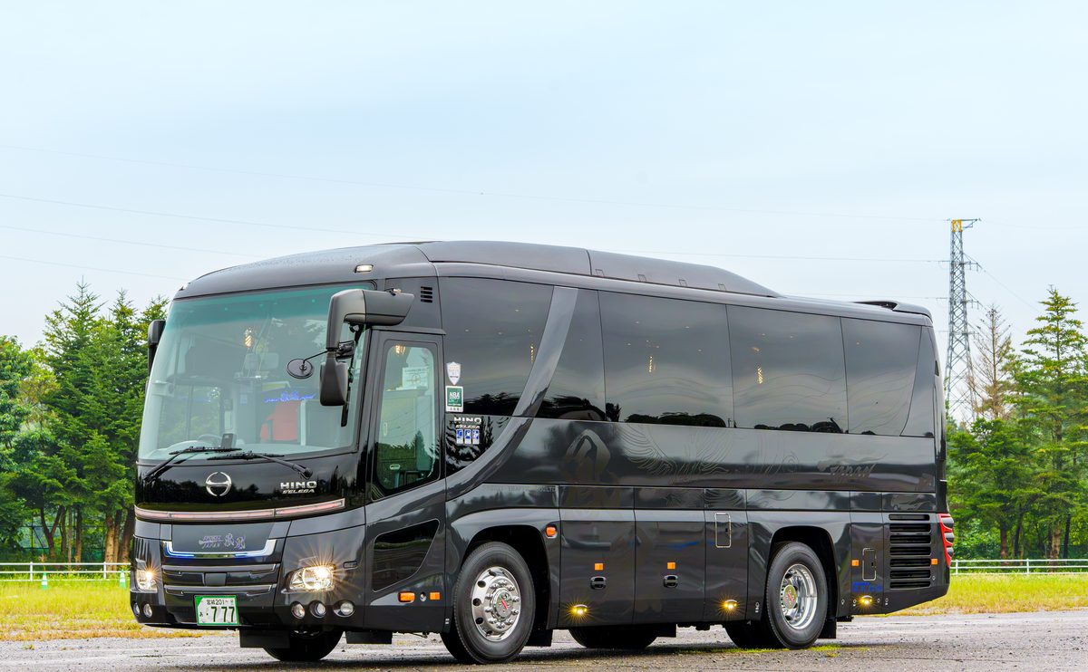 翔礼交通 鳳凰 PHOENIX #777 車体左斜面