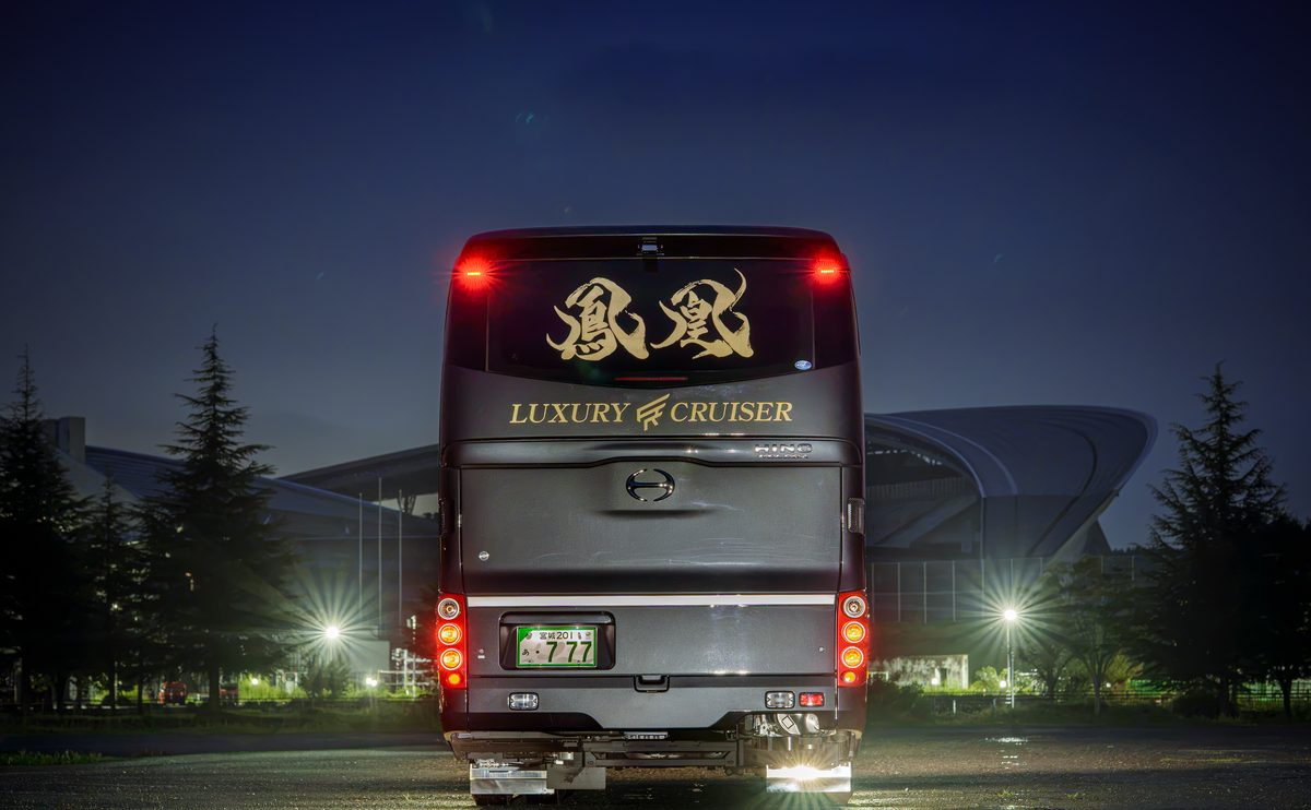 翔礼交通 鳳凰 PHOENIX #777 車体背面